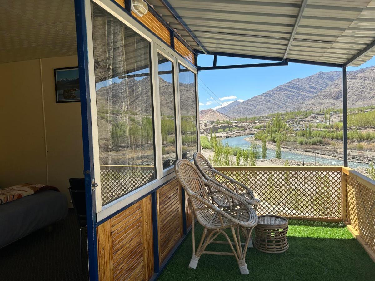 Hotel Neryok'S Indus View Chimre Esterno foto